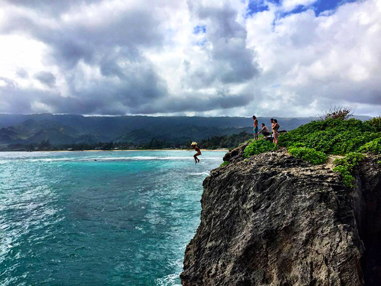 best cliff diving on Oahu at lake point
